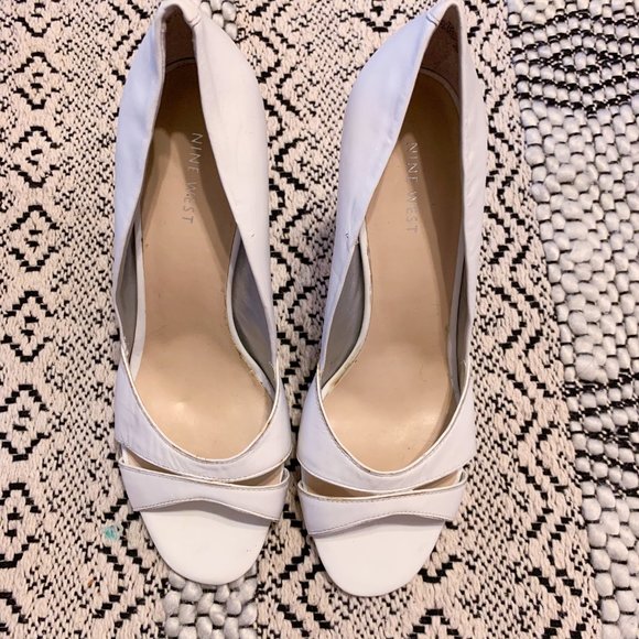 Nine West White Peep Toe Heels - Picture 2 of 4